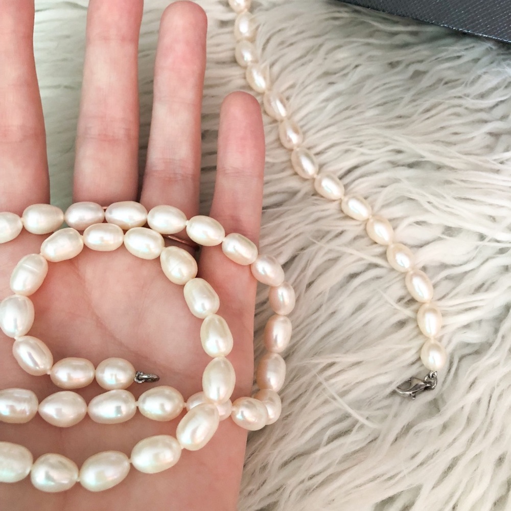 R.H Macy’s & Co. freshwater pearl set